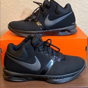Men’s Nike Air Basketball Trainers. 9.5